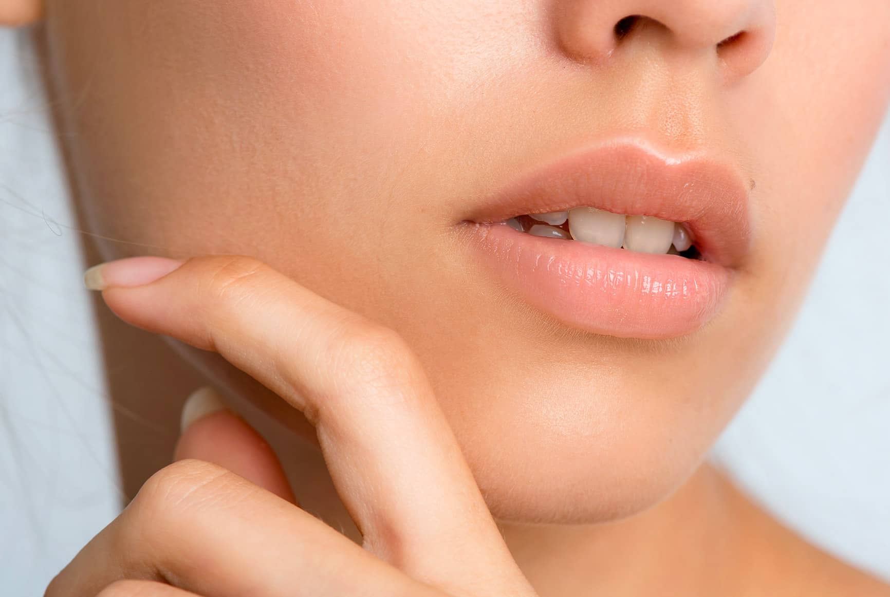 Avoir des lèvres pulpeuses : causes et traitements | Dr Cormary | Lyon